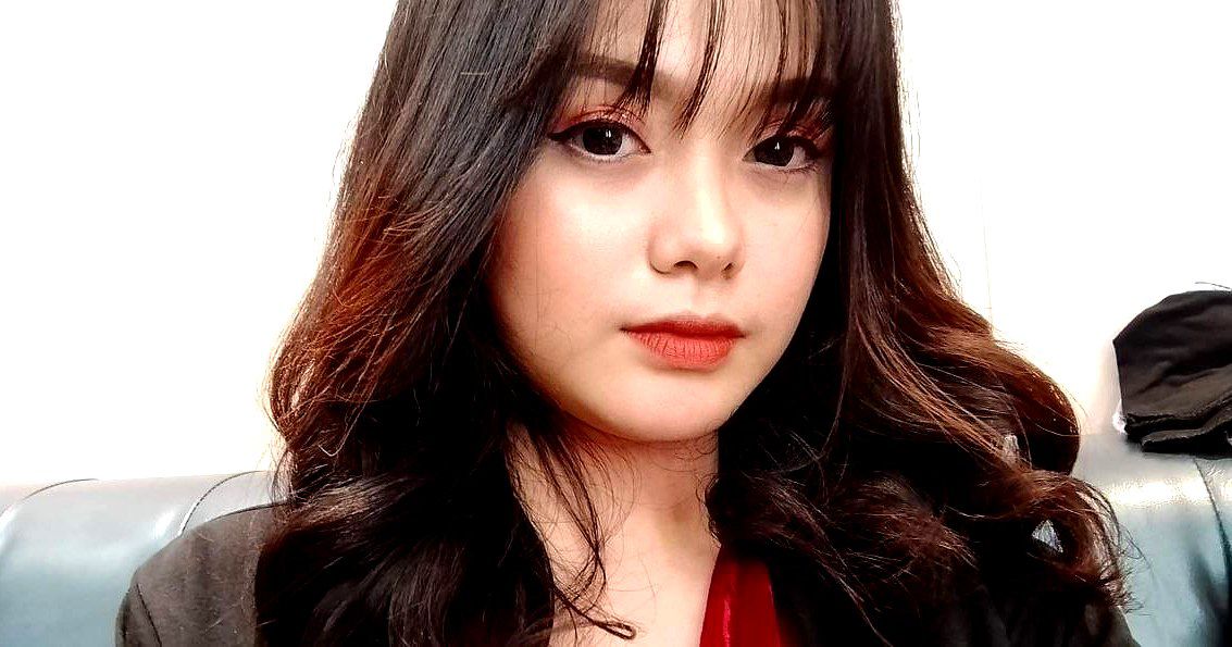 ở chung phòng với em thư ký vú đẹp làm cho cấp trên chịu không nổi